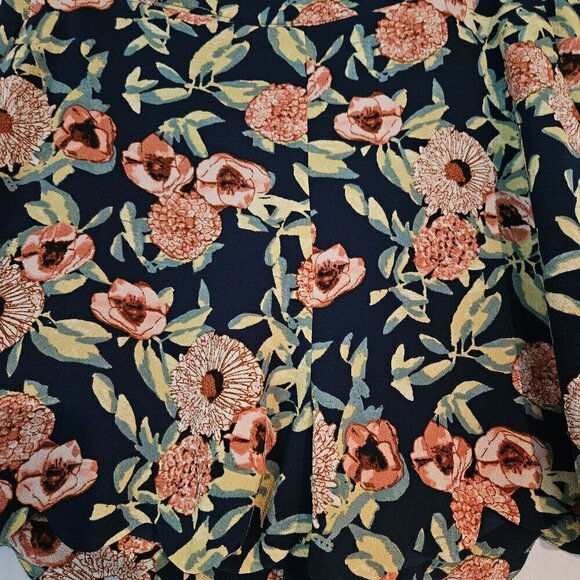 June & Hudson Floral Print High Rise Scallop Shorts Black Women's Size Med NWT - Picture 3 of 8